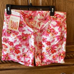NWT Floral tailored shorts